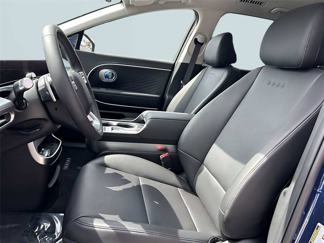 2026 Hyundai Ioniq 9 SEL - Image 21