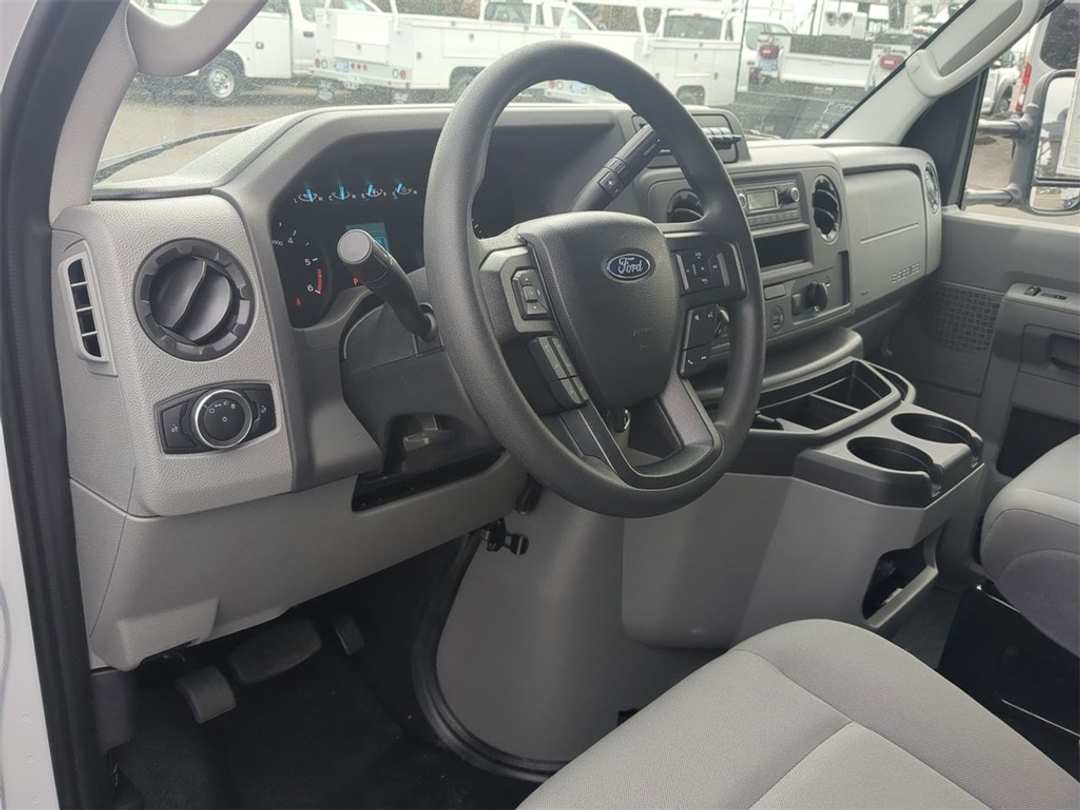 2024 Ford E-350sd Base - Image 11