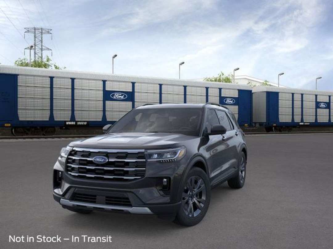 2026 Ford Explorer Active - Image 2