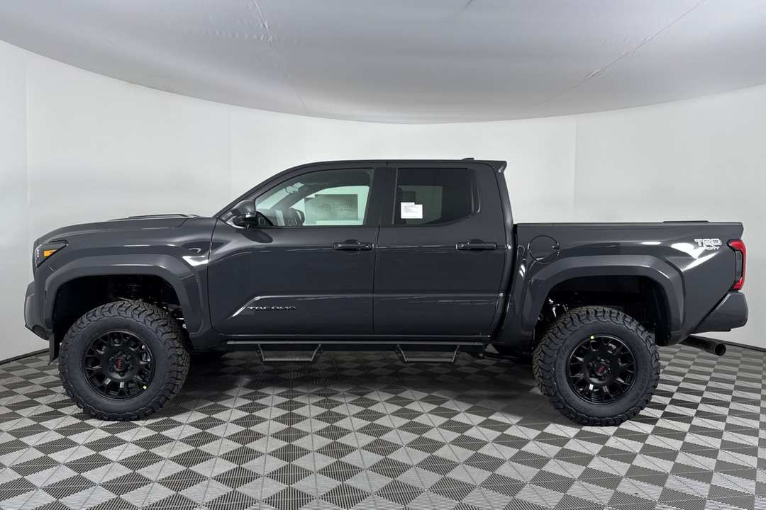 Toyota Tacoma - Image 6