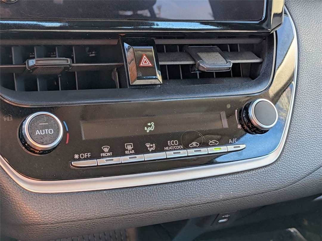 2025 Toyota Corolla LE - Image 22