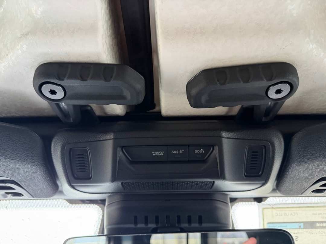 2026 Jeep Wrangler Sahara - Image 27