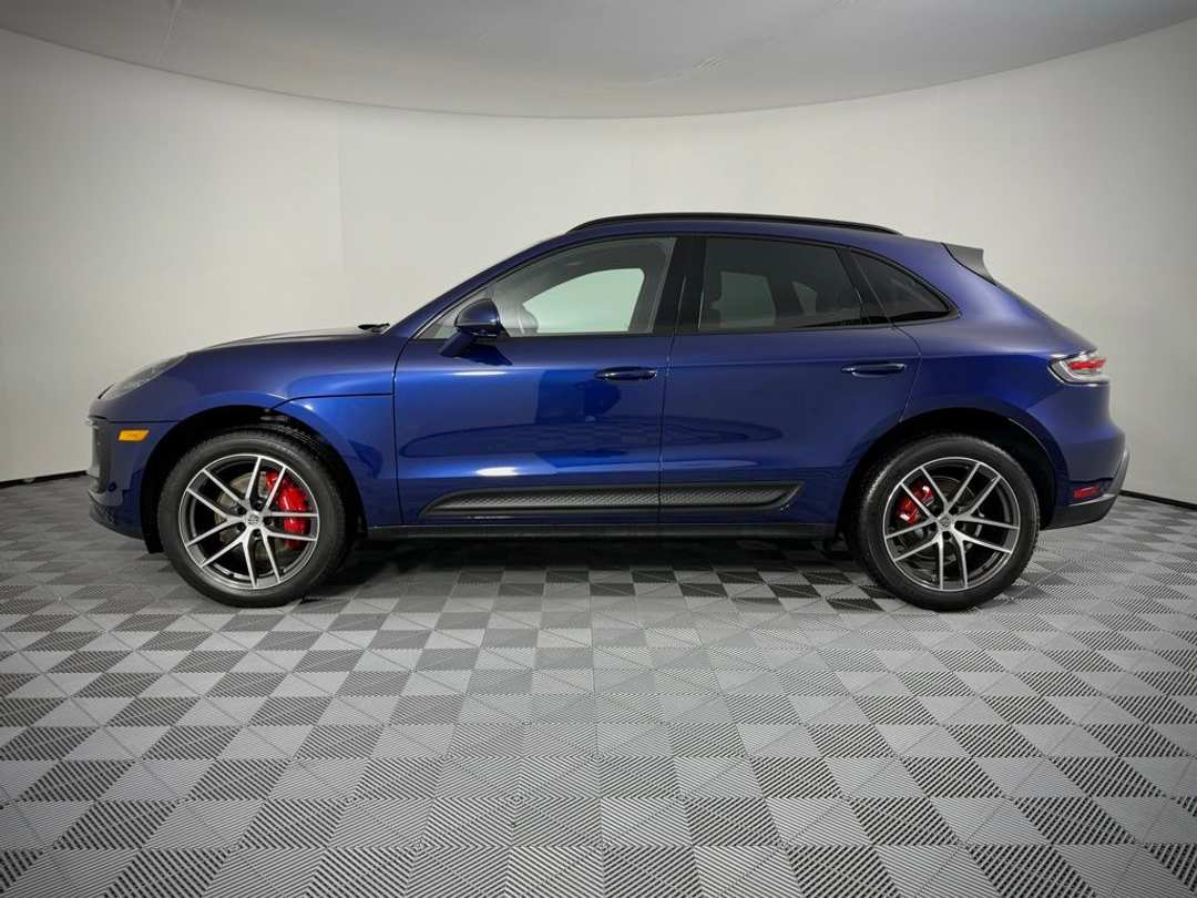 2026 Porsche Macan S - Image 2