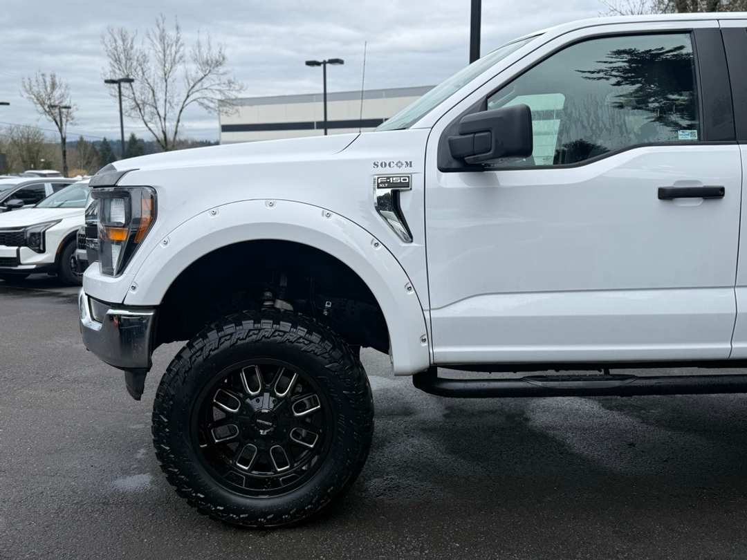 2023 Ford F-150 XLT - Image 6