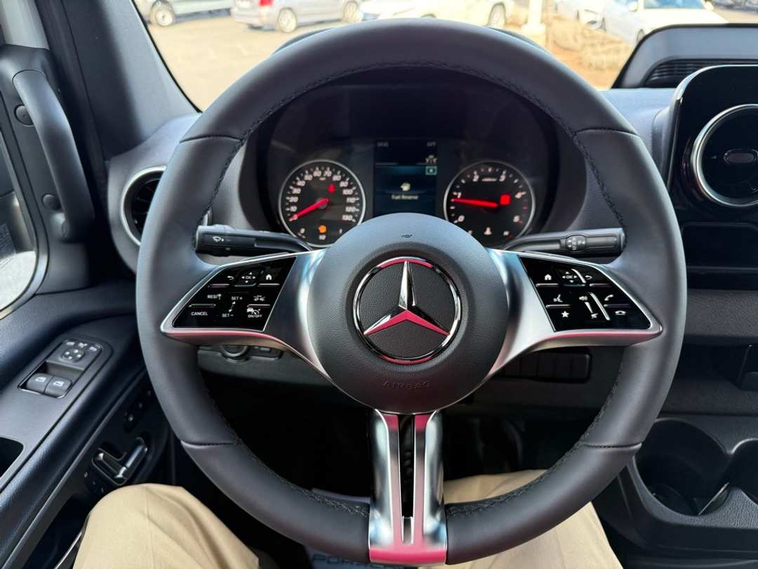 2025 Mercedes-Benz Sprinter 2500 Cargo 144 WB - Image 25