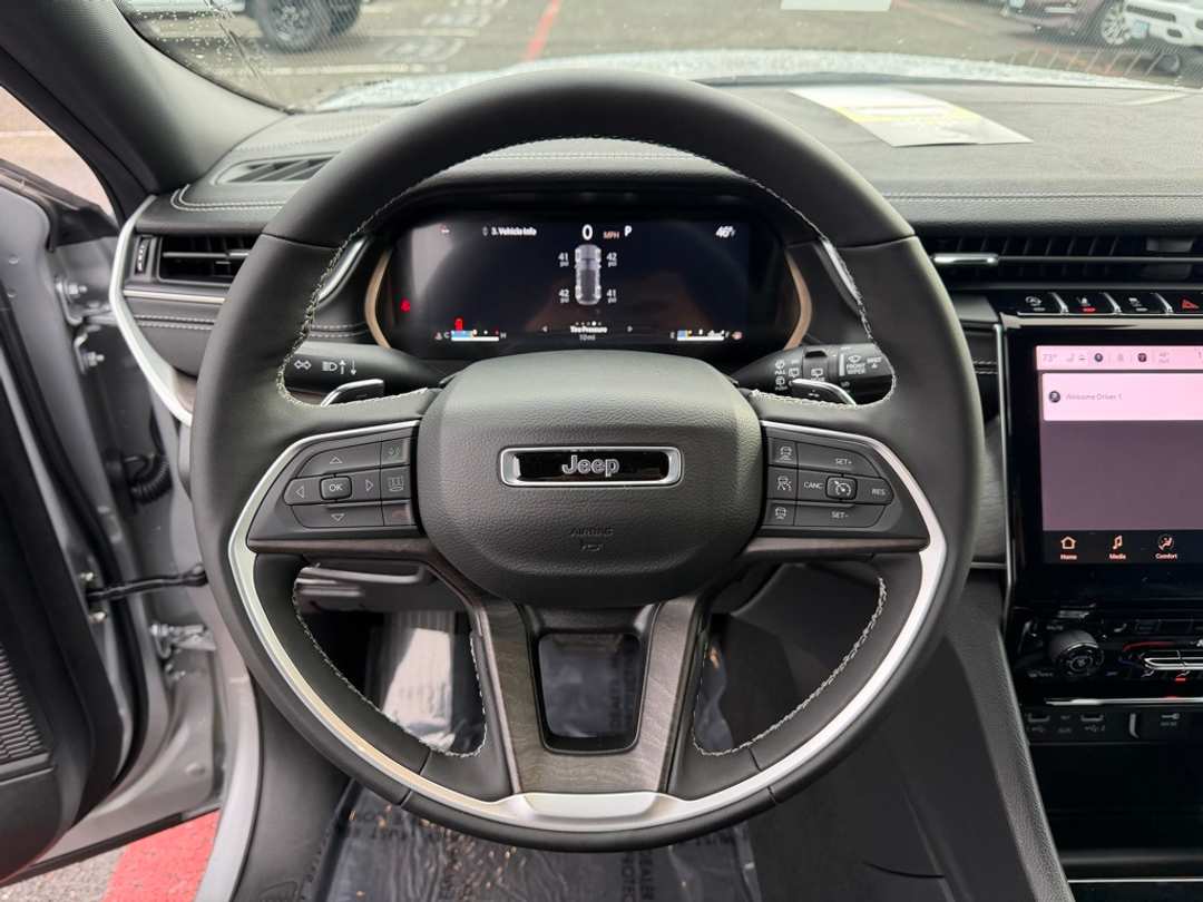 2025 Jeep Grand Cherokee Limited - Image 20