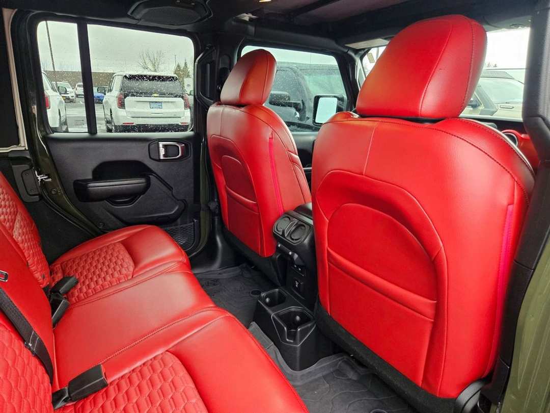 2023 Jeep Wrangler Rubicon - Image 40
