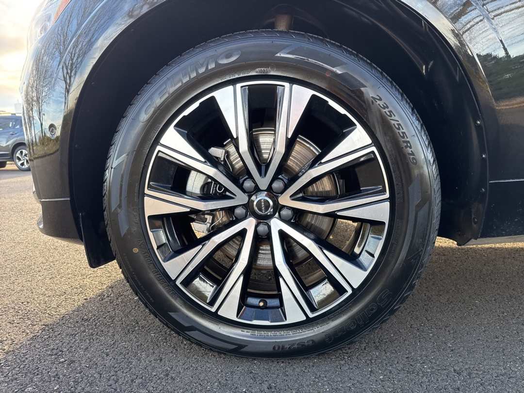 2023 Volvo Xc60 B5 Plus Dark Theme - Image 9