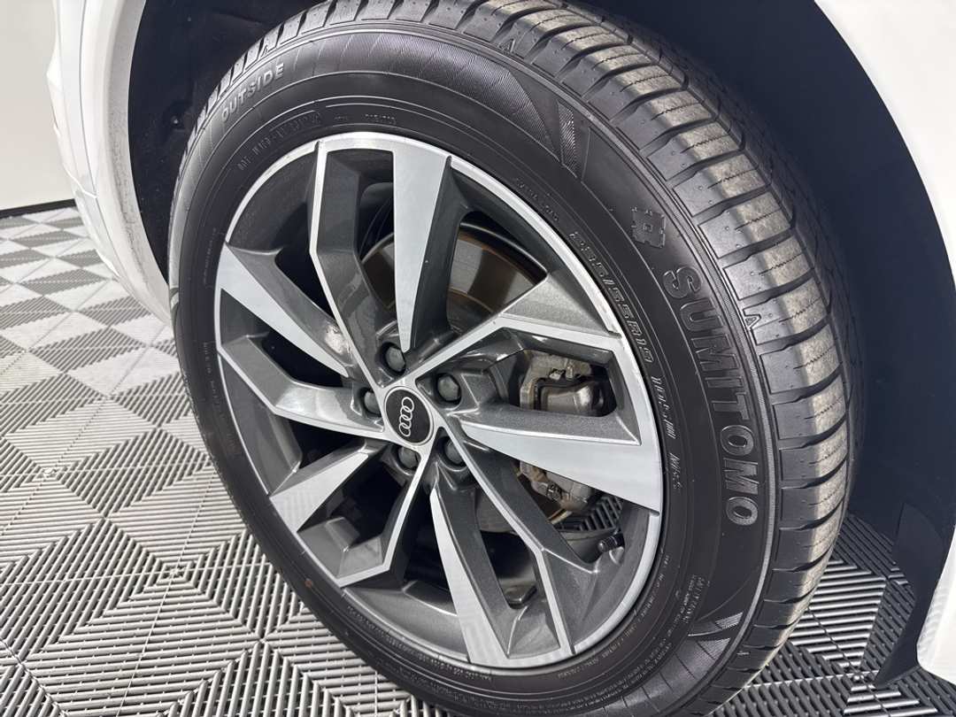 2022 Audi Q5 45 S line Premium - Image 9