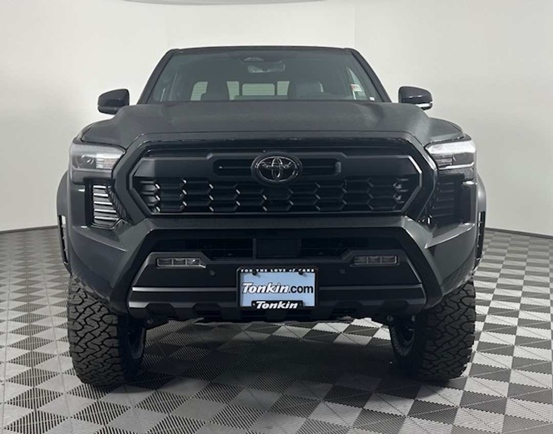Toyota Tacoma - Image 4