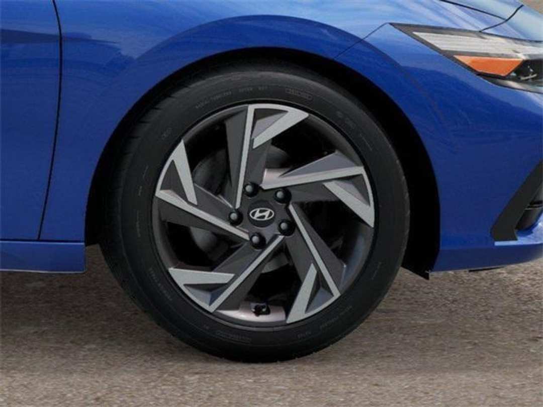 2026 Hyundai Elantra Limited - Image 8