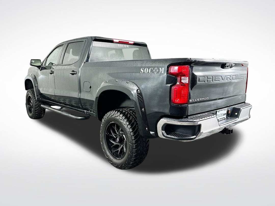 2023 Chevrolet Silverado 1500 LT - Image 6