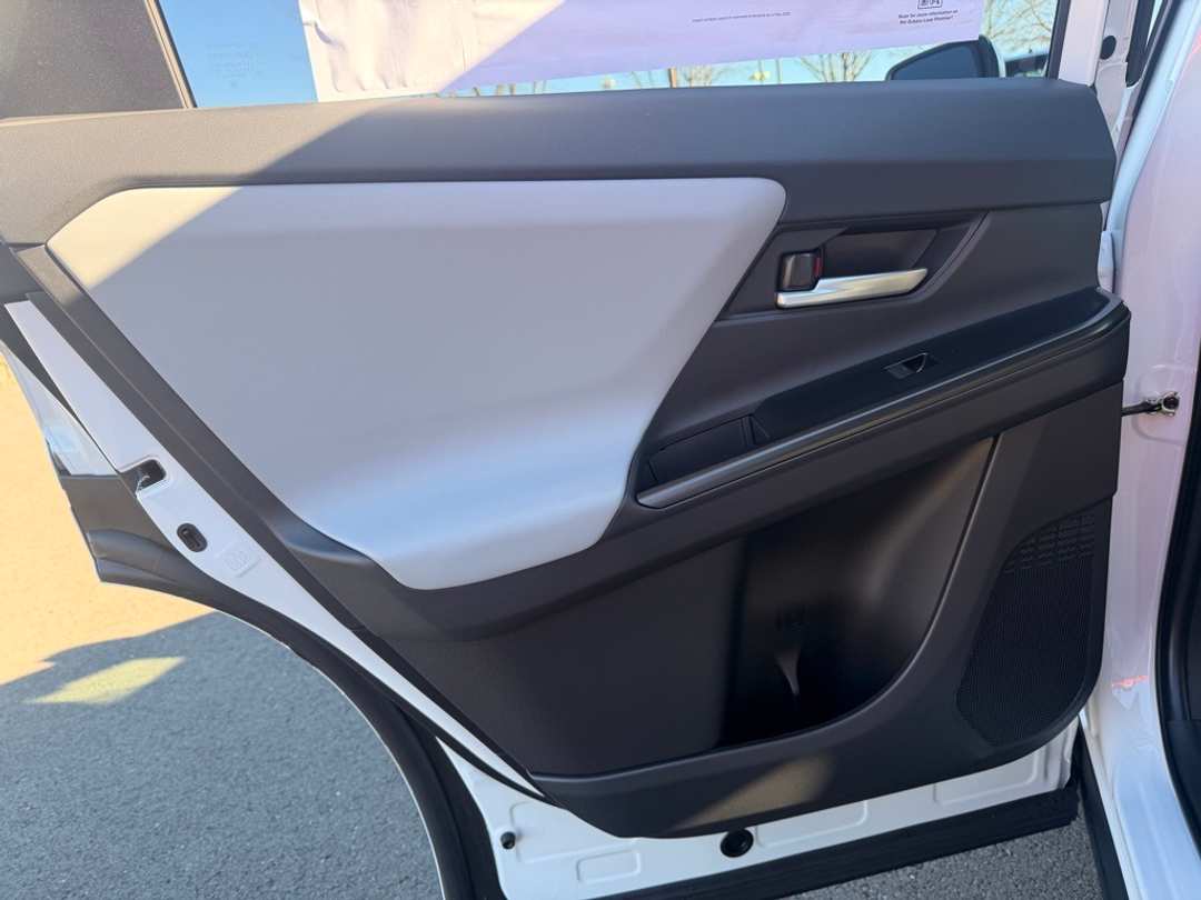 2026 Subaru Solterra Premium - Image 16