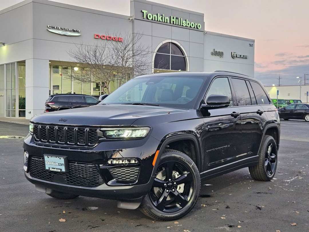2025 Jeep Grand Cherokee Limited - Image 2