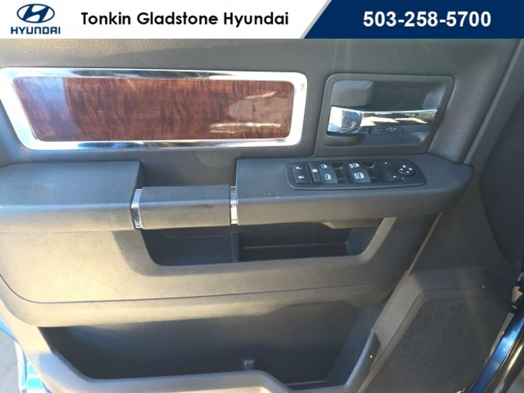 2010 Ram 3500 Laramie - Image 10