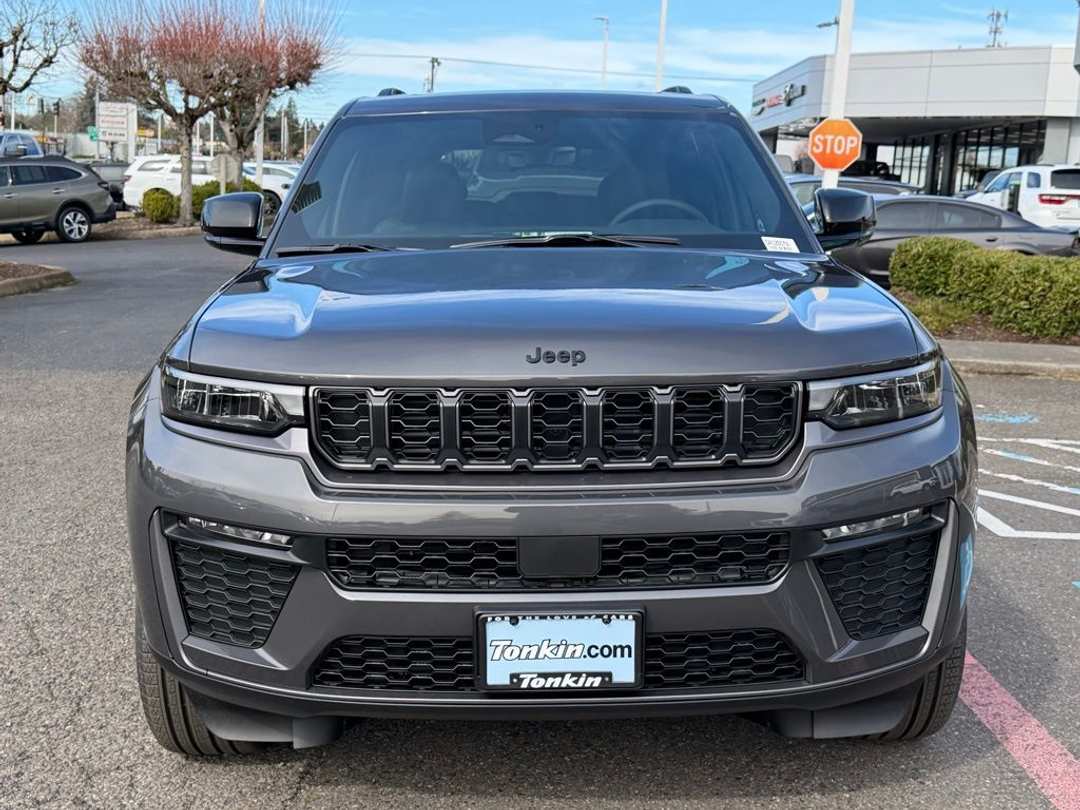 2026 Jeep Grand Cherokee Limited - Image 3