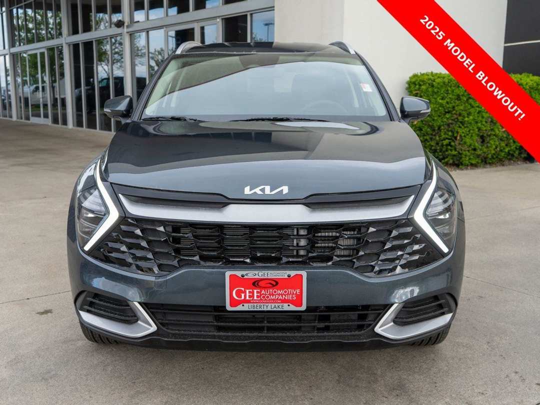 2025 Kia Sportage EX - Image 2