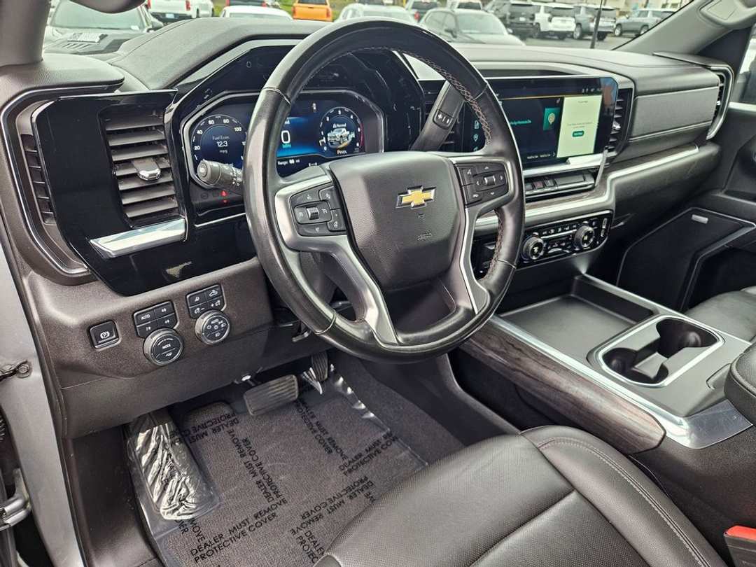 2024 Chevrolet Silverado 3500Hd LTZ - Image 13