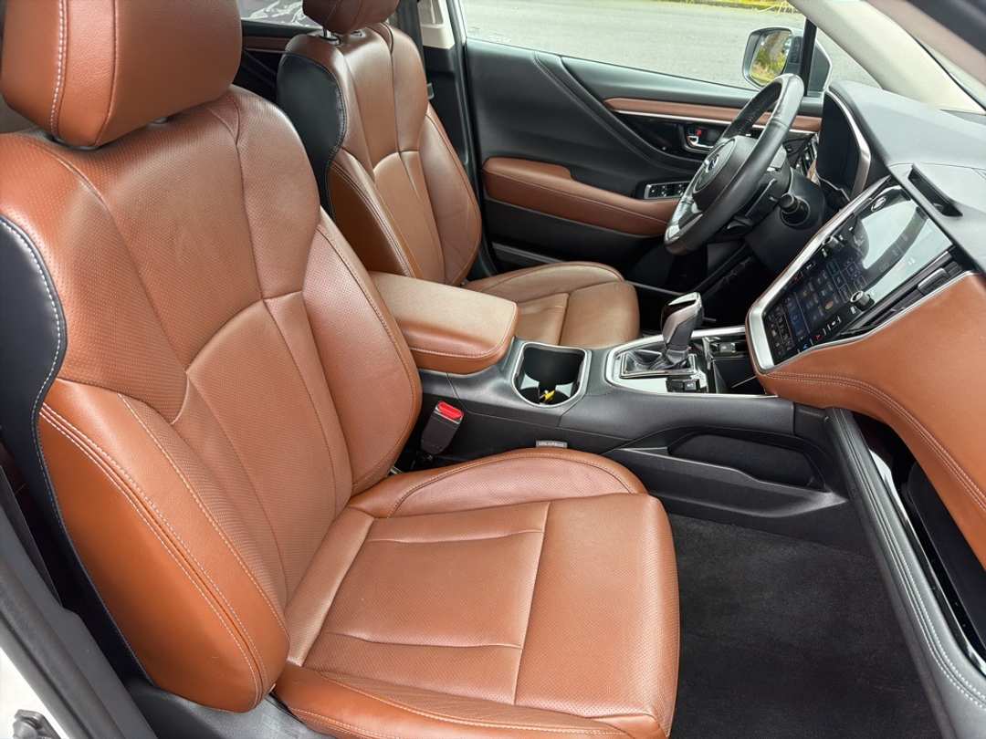 2023 Subaru Outback Touring XT - Image 28