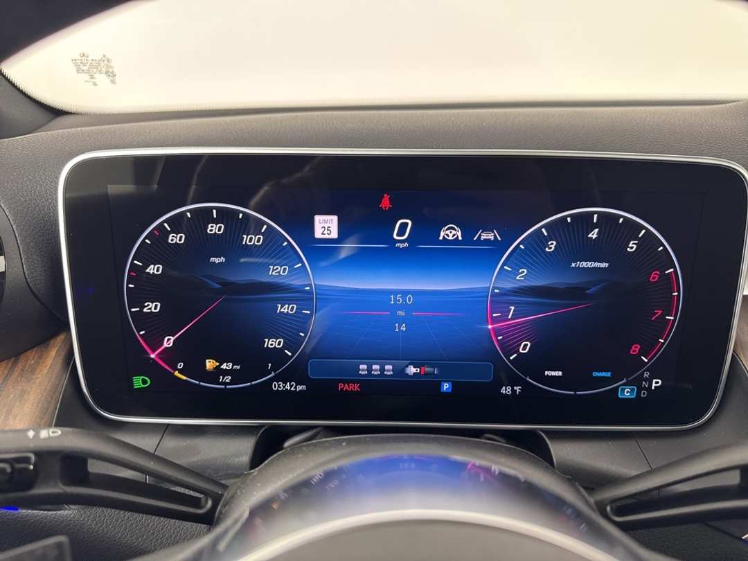 2026 Mercedes-Benz GLC GLC 300 - Image 31