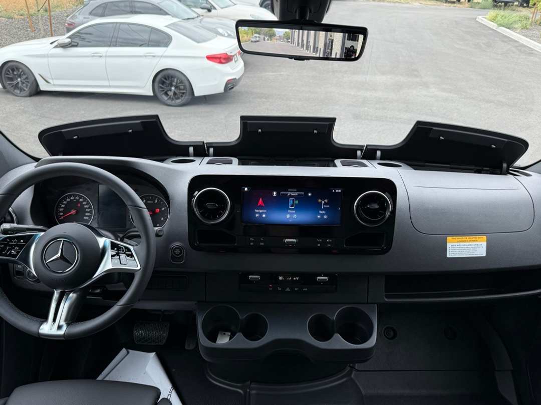 2025 Mercedes-Benz Sprinter 2500 Cargo 144 WB - Image 37