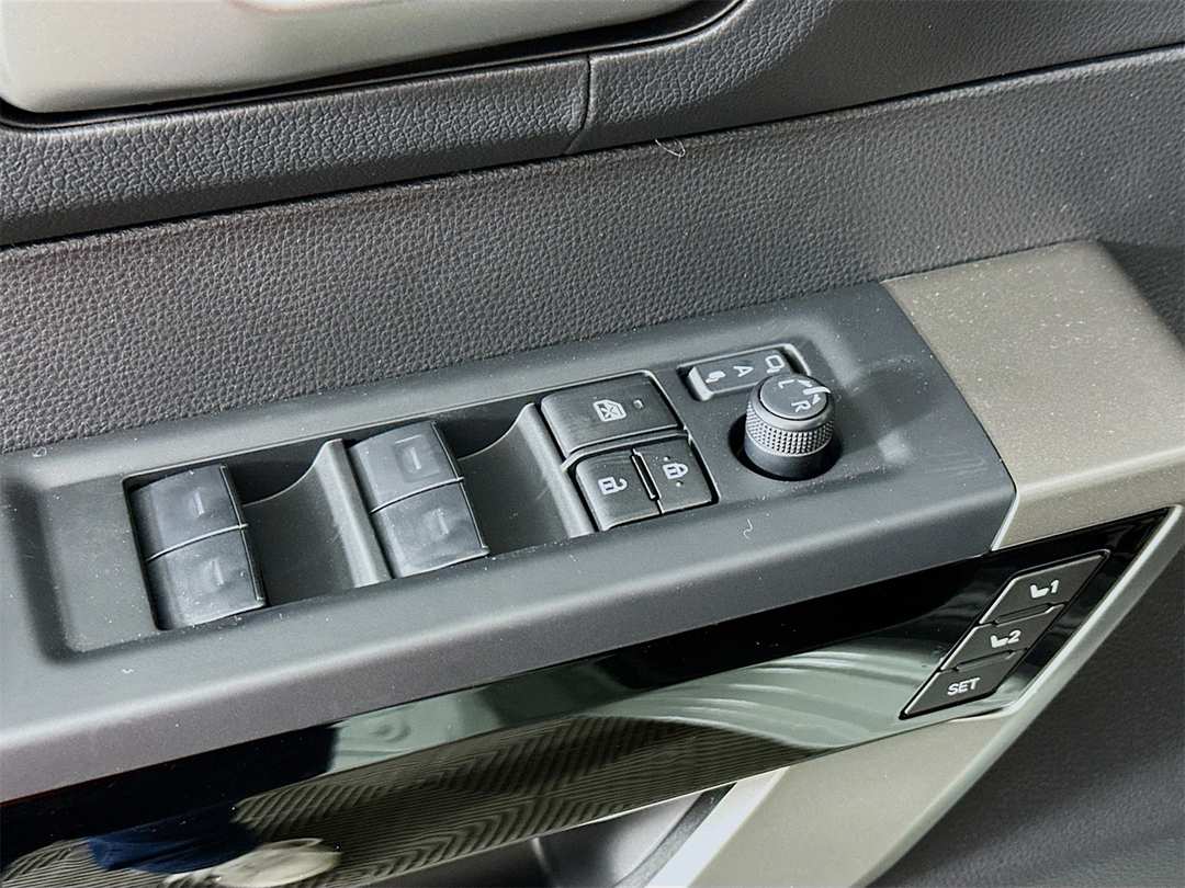 2026 Toyota Tundra Limited - Image 18