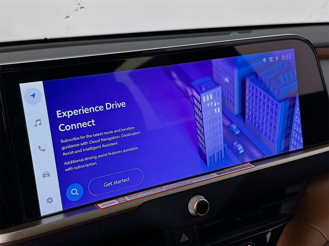 2026 Toyota Crown Signia Limited - Image 13