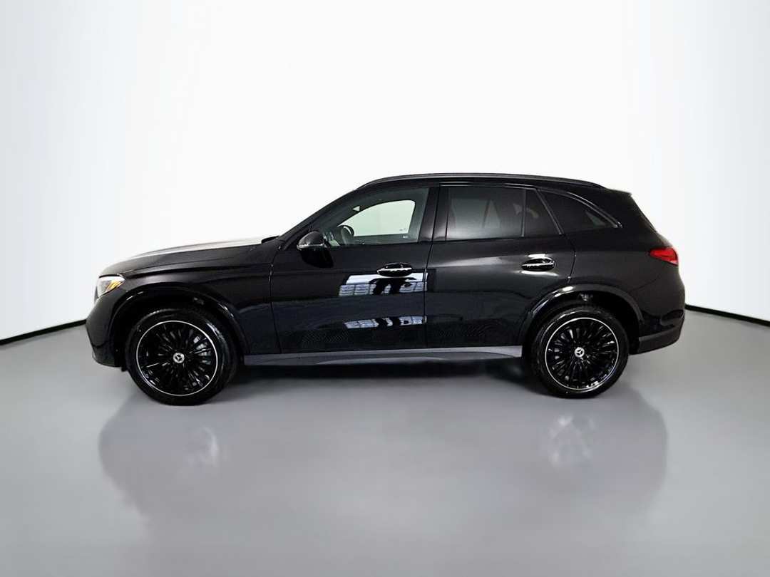 2026 Mercedes-Benz GLC GLC 300 - Image 2