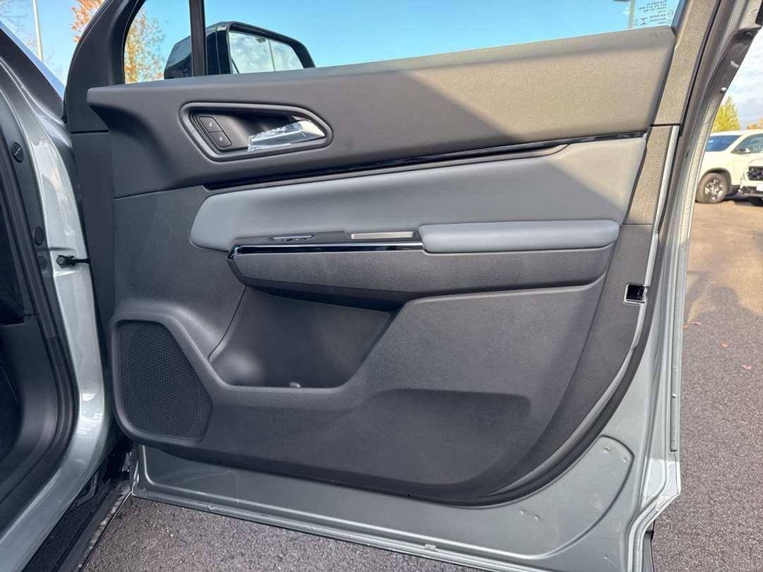 2026 Honda Prologue Touring - Image 25