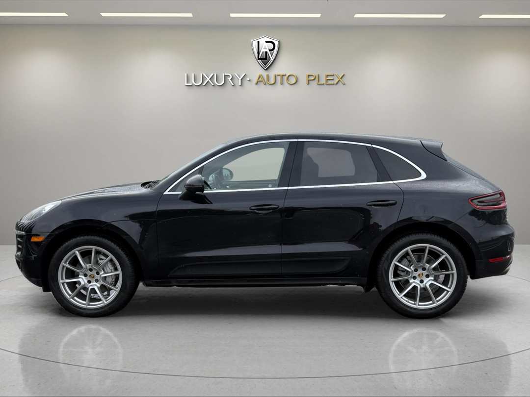 2017 Porsche Macan S - Image 2