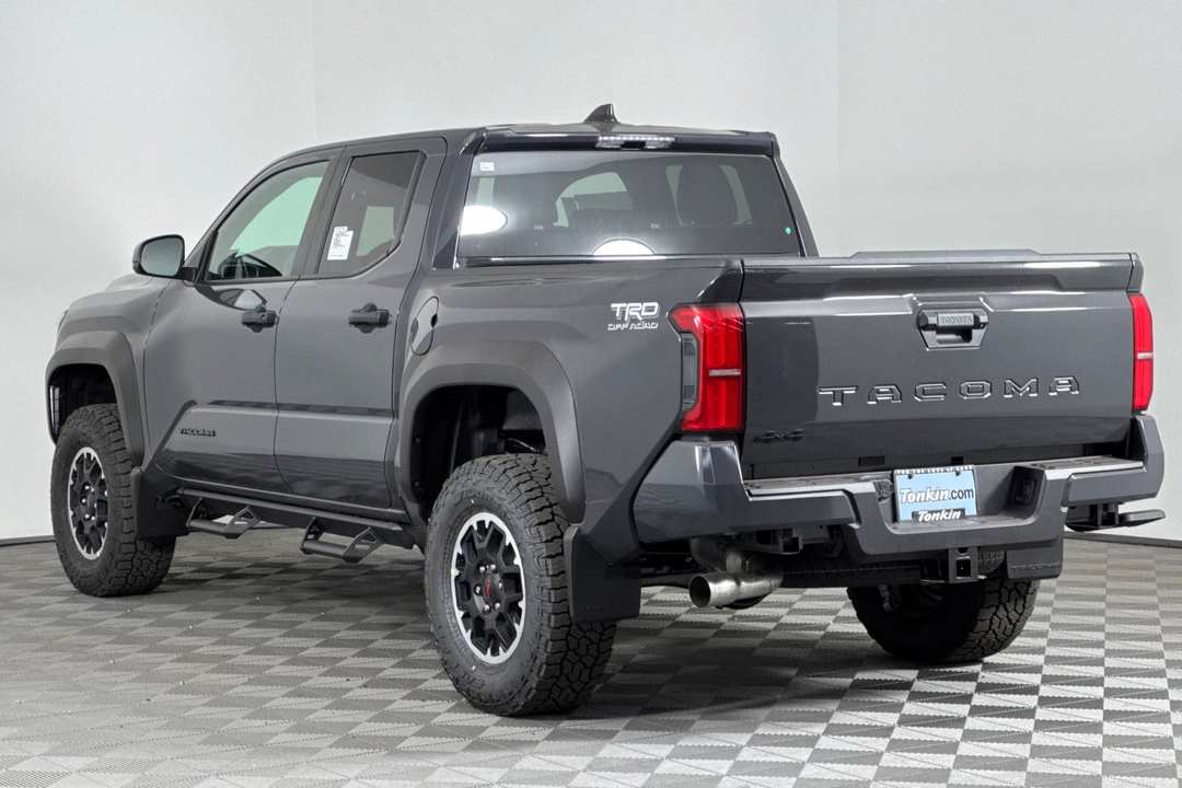 Toyota Tacoma - Image 5