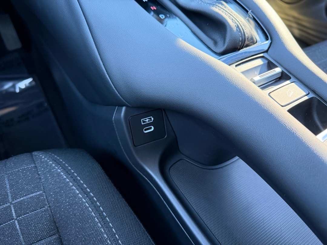 2025 Honda HR-V LX - Image 26