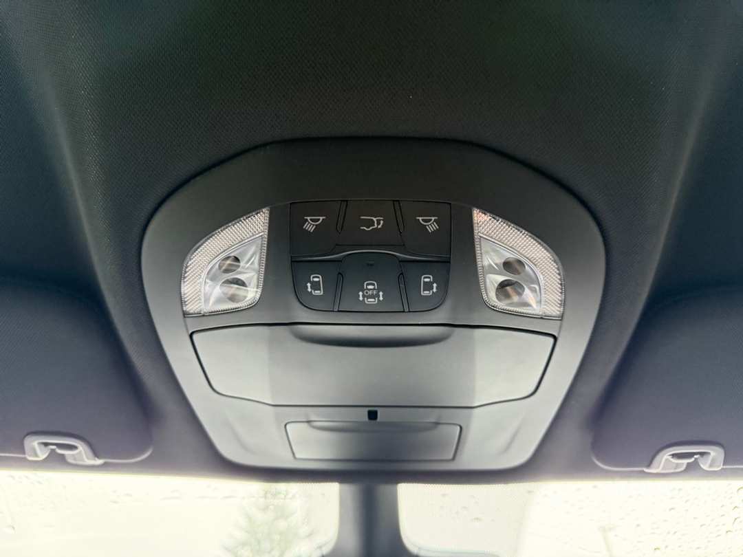 2026 Chrysler Pacifica Select - Image 26