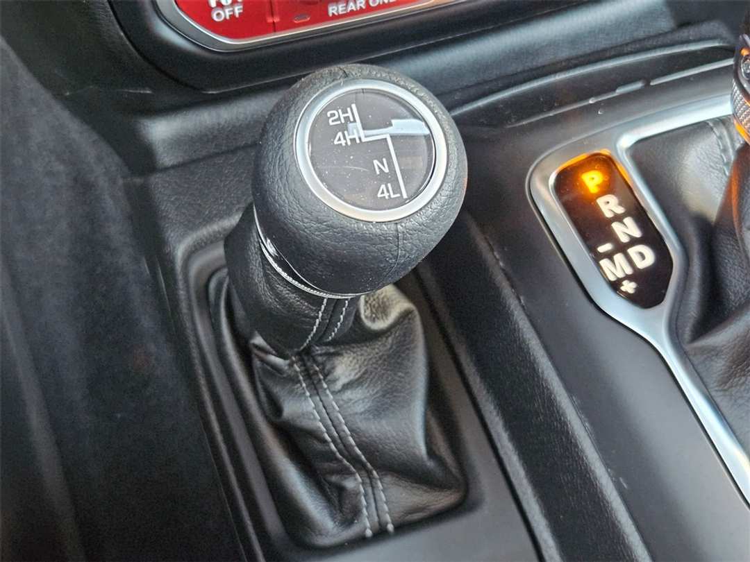 2025 Jeep Gladiator Rubicon - Image 25