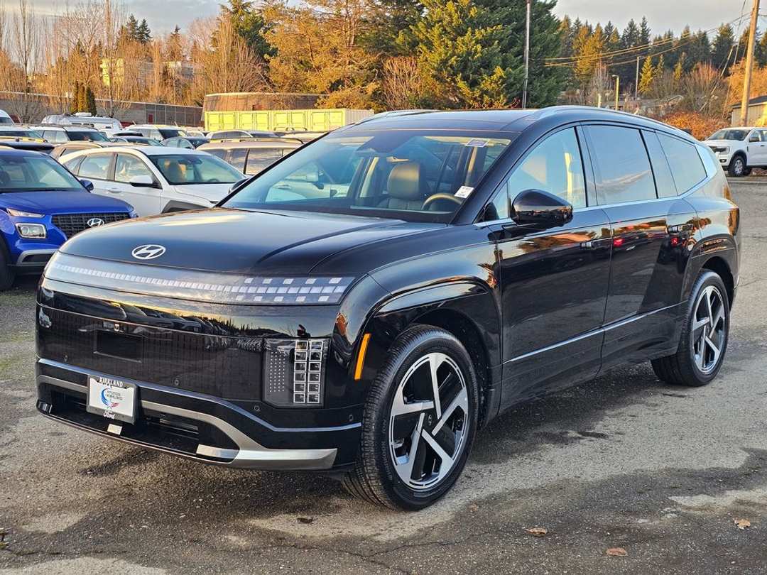 2026 Hyundai Ioniq 9 Performance Calligraphy - Image 3