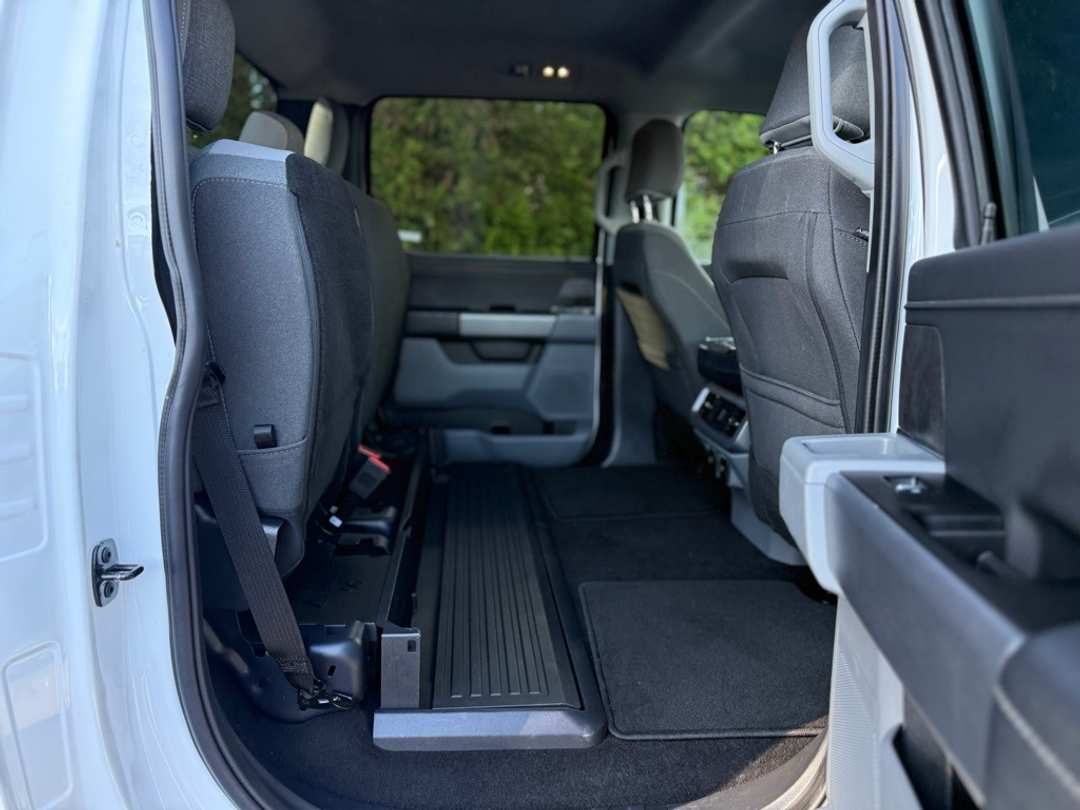 2025 Ford F-150 XLT - Image 24