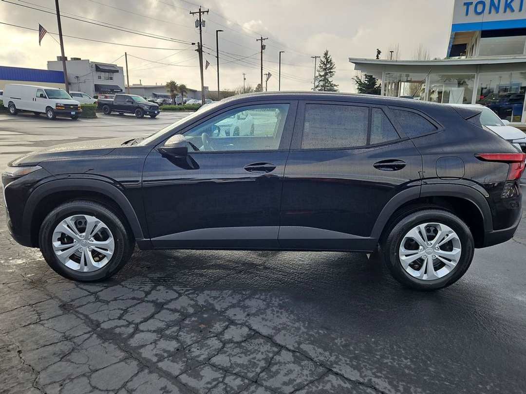 2026 Chevrolet Trax LS - Image 2