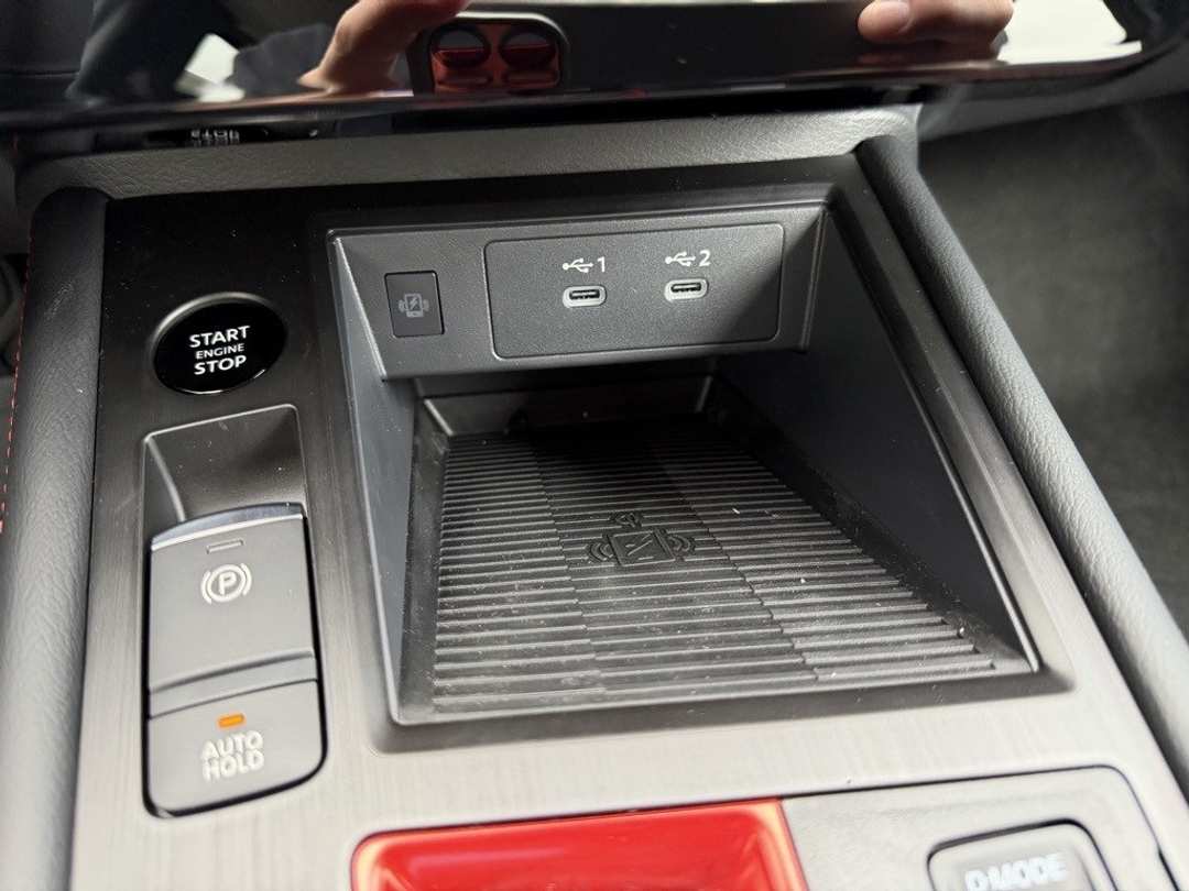 2026 Nissan Kicks SR - Image 23