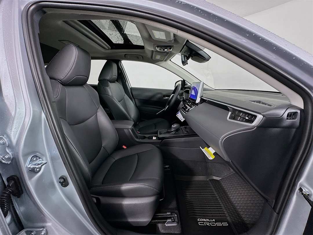 2026 Toyota Corolla Cross XLE - Image 29