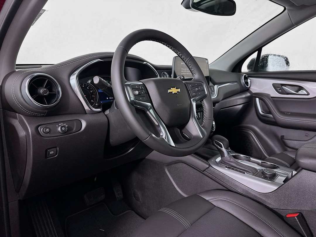 2025 Chevrolet Blazer LT - Image 10