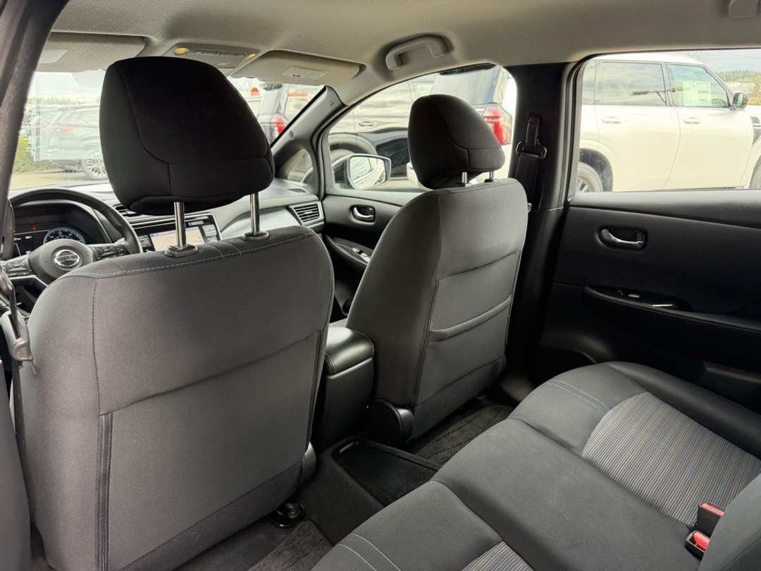 2019 Nissan LEAF SV - Image 31