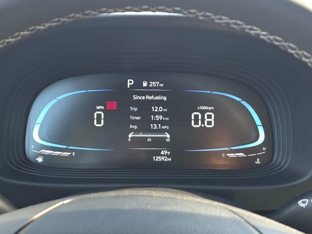 2025 Hyundai Venue SEL - Image 12