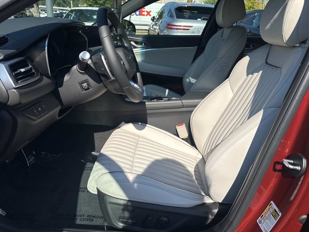 2026 Genesis G70 3.3T Sport Prestige - Image 16