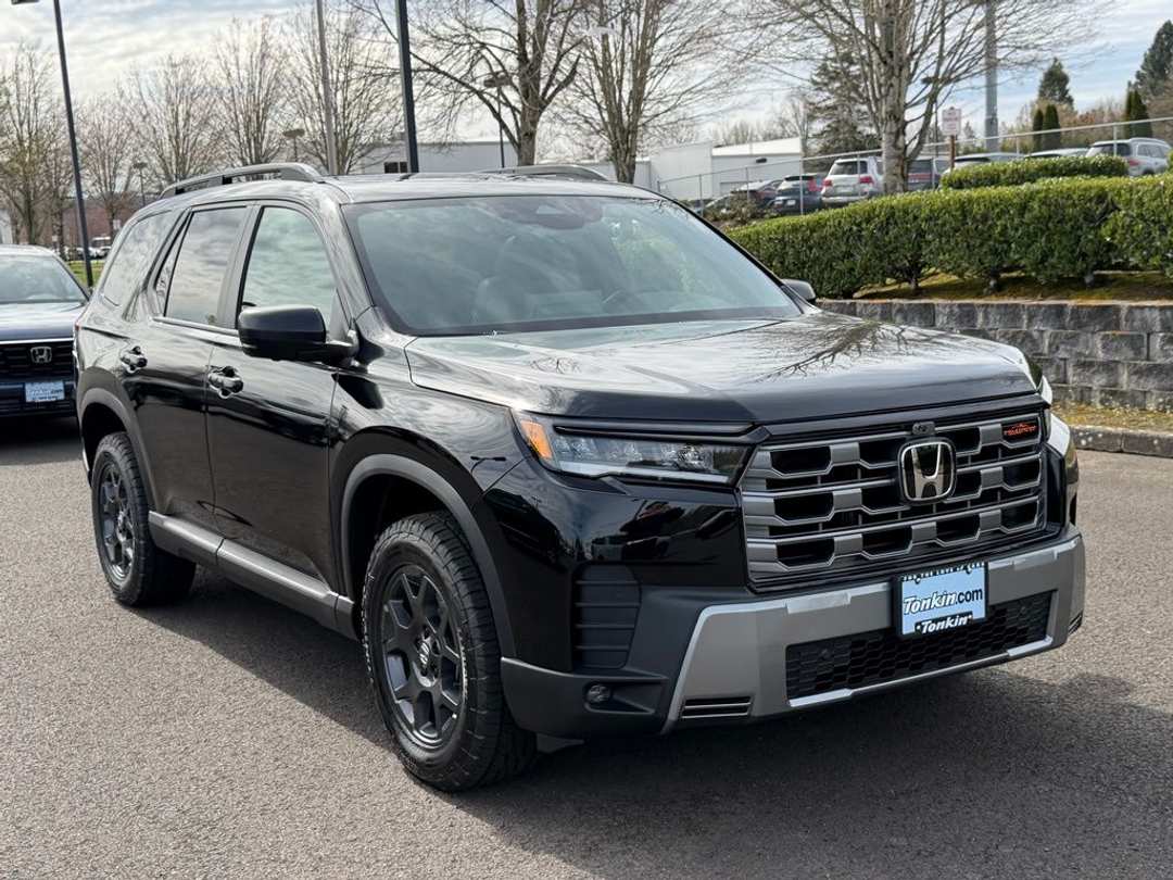 2026 Honda Pilot TrailSport - Image 2