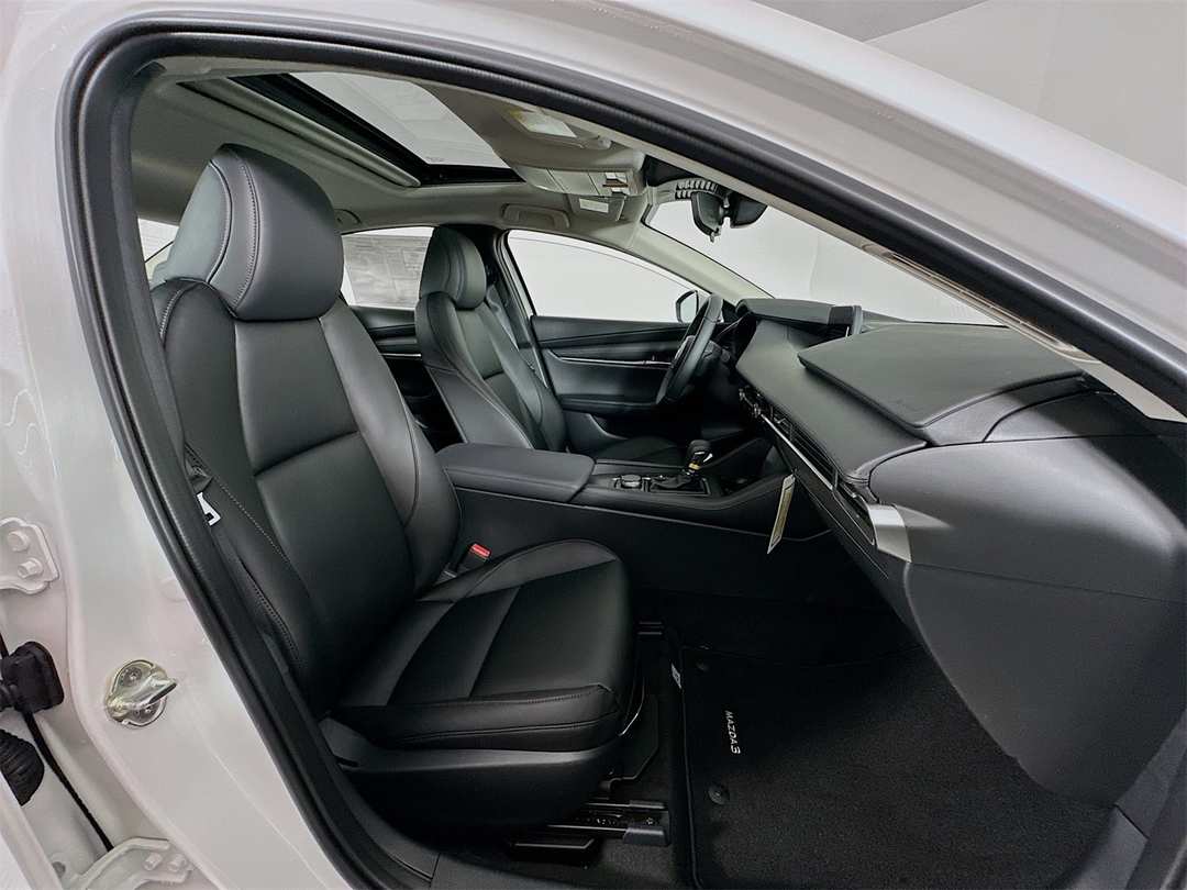 2026 MAZDA Mazda3 2.5 S Preferred - Image 28