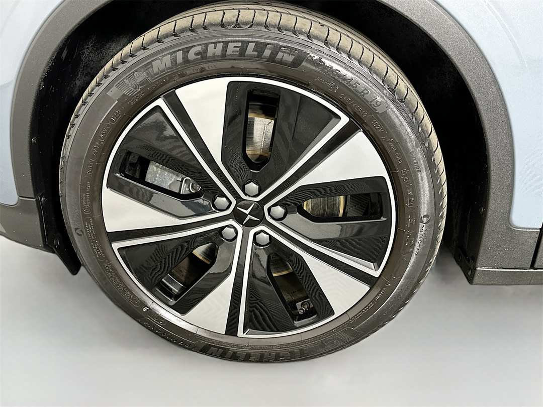 2023 Polestar 2 Long Range Dual Motor - Image 32