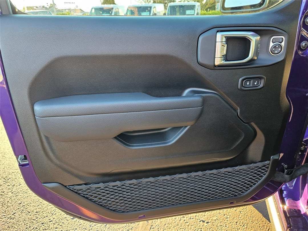 2026 Jeep Gladiator Mojave - Image 10