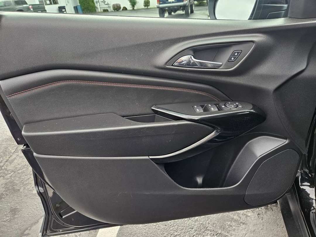 2025 Chevrolet Trax 2RS - Image 10