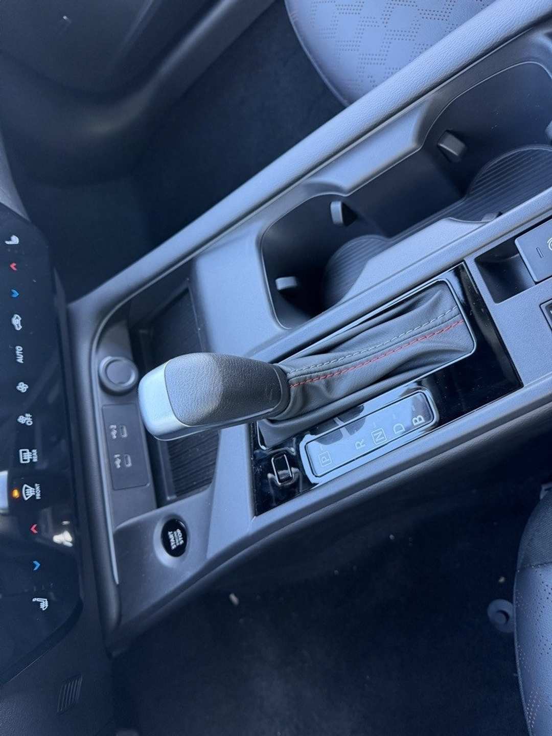 2026 Nissan Sentra SR - Image 25