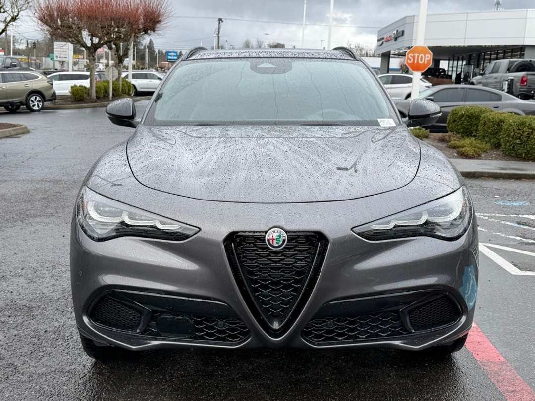 2026 Alfa Romeo Stelvio - Image 3
